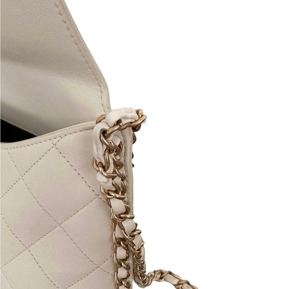 CHANEL Quilted Calfskin Chain Flap Hobo Small Ivory White Gold - Picture 11 of 16